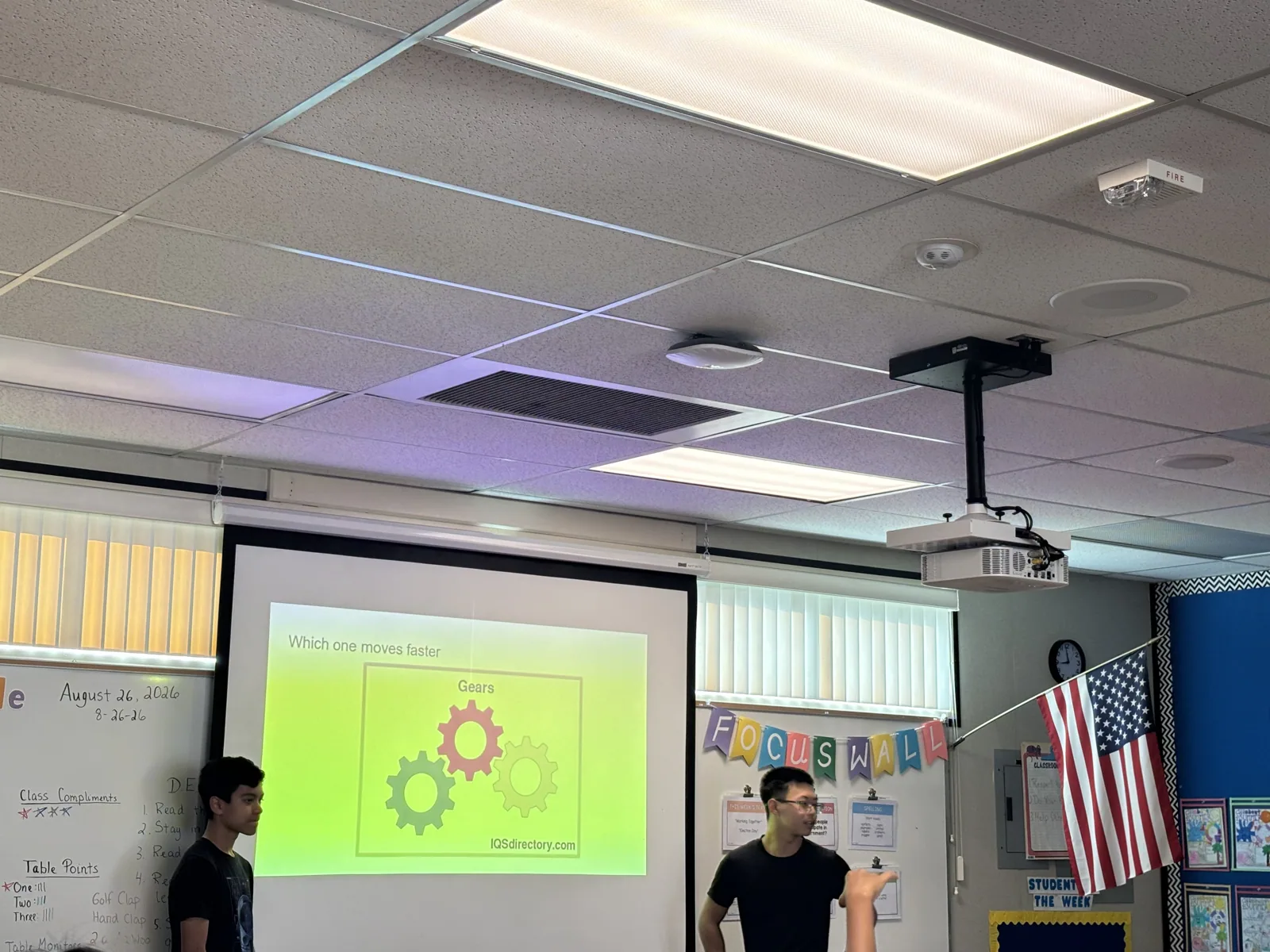 Curious Engineers presenting a lesson about gears
